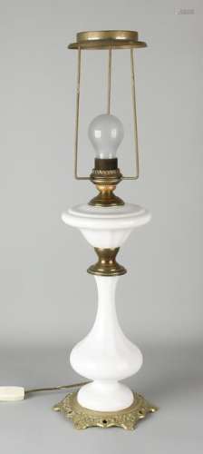 Electric white porcelain table lamp with brass. 20th