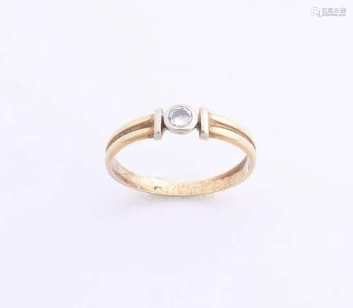 Yellow gold ring, 585/000, with diamond. Ring with a