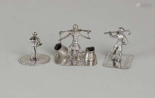 Three silver miniatures, 835/000, a tuba player, a man