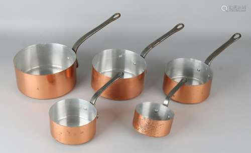 Five-piece copper pan set. 20th century. Dimensions: ø