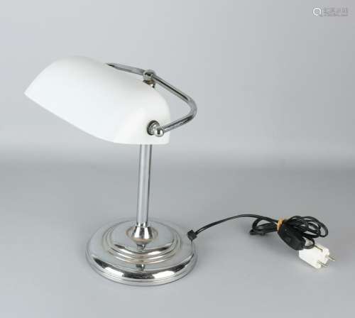 Chrome desk lamp. 21st century. Dimensions: H 35 cm. In