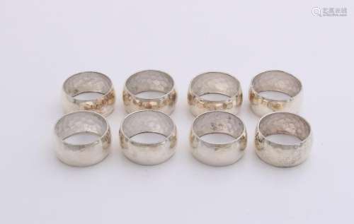Lot with 8 silver rings, 835/000, with hammer. width 10