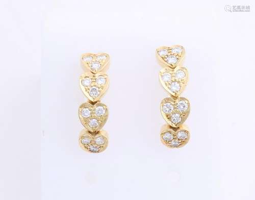 Yellow gold ear studs, 750/000, with diamond. Ear