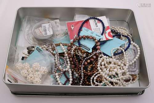 Box with various pearls, garnet, lapis and hematite