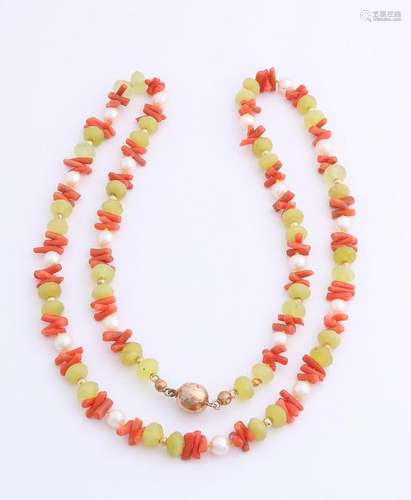 Long necklace with jade pearl and red corals