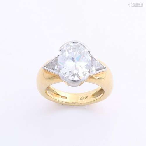 Wide yellow gold ring, 750/000, set with an oval and