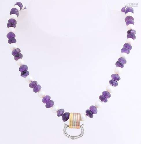 Pearl and amethyst necklace with yellow gold clasp and