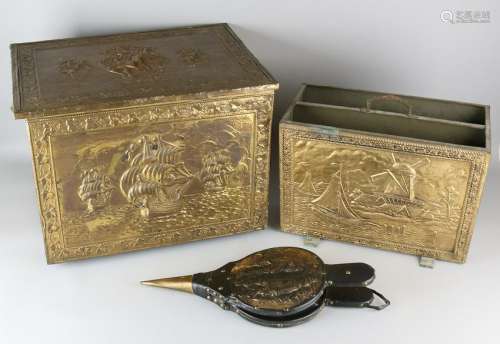 Three times antique Dutch copperware. Consisting of: