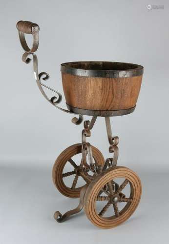 Decorative oak planter with wrought iron. Dimensions: