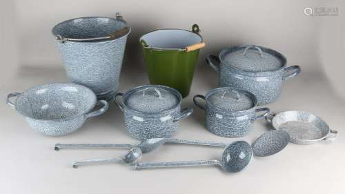Lot of old / antique gray cloudy enamel. Quantity: 11