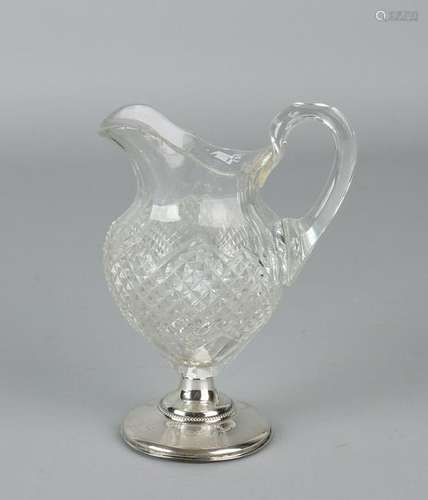 Cut crystal cream jug with diamond sharpening on