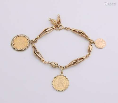 Yellow gold bracelet, 750/000, with coins. Bracelet