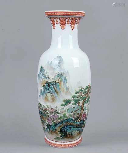 60年代 粉彩山水通景人物花瓶