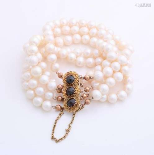 Bracelet with 5 rows of freshwater pearls, ø 7mm,