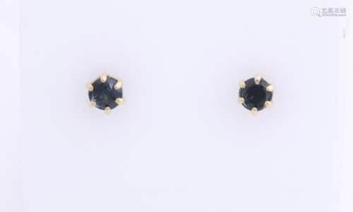 Yellow gold solitaire ear studs, 585/000, with faceted