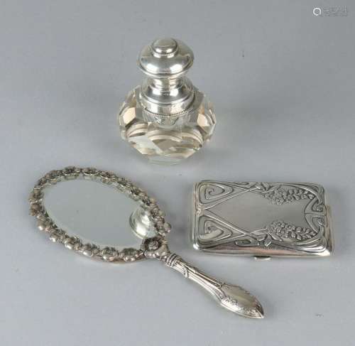 Lot of silver with a hand mirror with machined edge, a