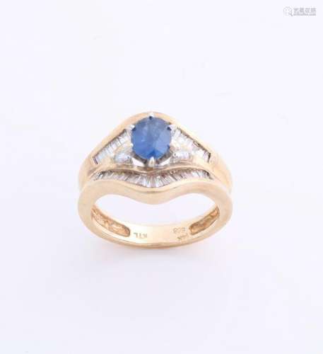 Elegant yellow gold ring, 585/000, with sapphire and