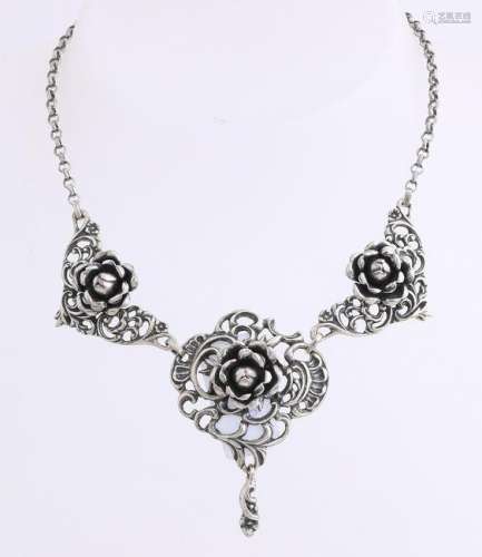 Silver choker, 835/000, with jasseron chain with three