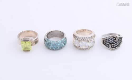 Lot with 4 silver rings, 925/000, with zirconia's in