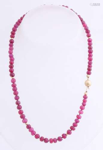 Necklace of faceted ruby beads, ø 6 mm, with 7