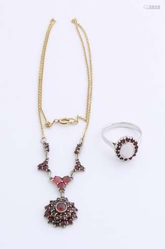 Double choker with garnet and a silver ring with garnet
