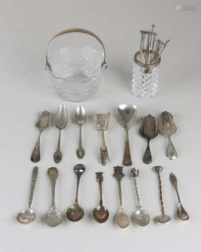 Crystal spoon vase and a basket with silver, with