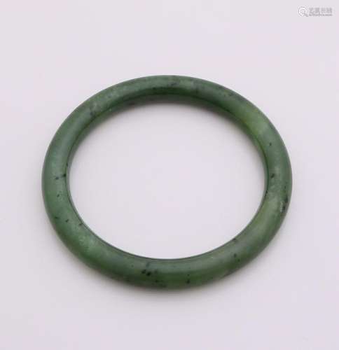 Ring made from jade. ø 9 mm, Size approx ø 60