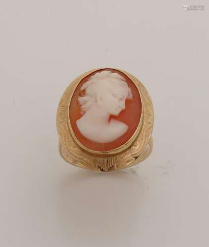 Yellow gold ring, 585/000, with shell cameo, Ring with