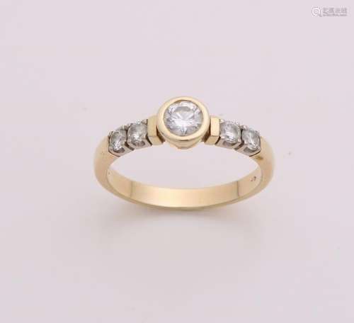 Gold ring, 585/000, with diamond. Diamonde Royal ring,