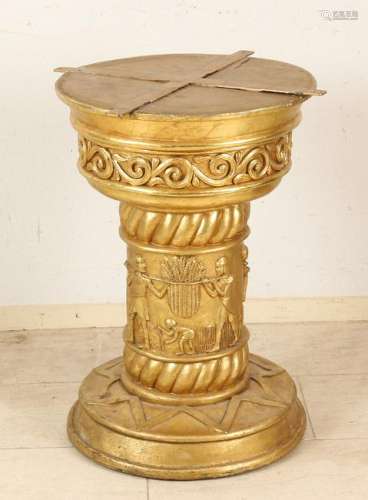 Gold-plated wooden console table in Egyptian Empire