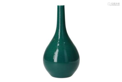 A green glazed porcelain vase. Marked with 6-character mark Kangxi. China, 20th century. H. 35,5