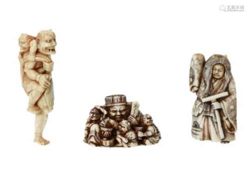 Lot of three netsuke, 1) ivory Raiden with his son. Signed. L. 8,5 cm. 2) ivory Kiyohime, dressed as