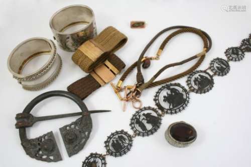 A QUANTITY OF JEWELLERY including various items of Victorian gold and hair work jewellery, a steel