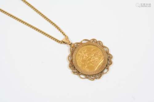 A GOLD SOVEREIGN 1879, in a 9ct. gold pendant mount and on a 9ct. gold chain, total weight 19.0