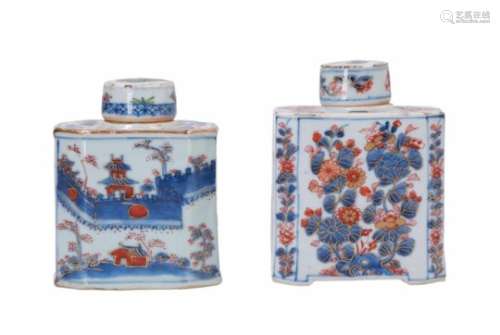 Lot of two Imari porcelain tea caddies, decorated with flowers and the other with the Chinese