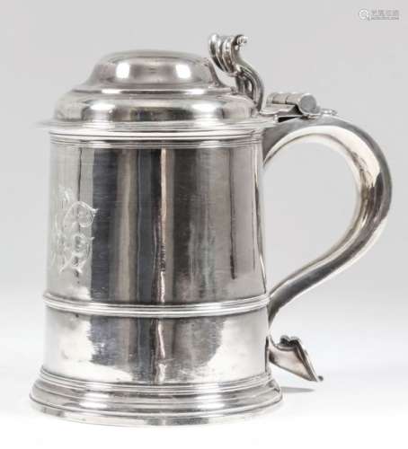 A good George II silver lidded tankard, the cylindrical body of slightly flared form with moulded