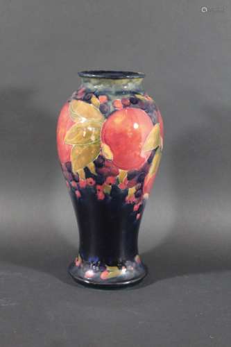 LARGE MOORCROFT POMEGRANATE VASE a large early 20thc vase painted in the Pomegranate vase on a