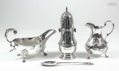 An Edward VII silver sugar caster with turned finial and moulded girdle to body, on circular