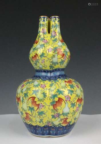 CHINESE FAMILLE ROSE DOUBLE GOURD VASE