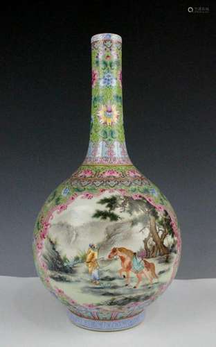 CHINESE FAMILLE ROSE PORCELAIN VASE