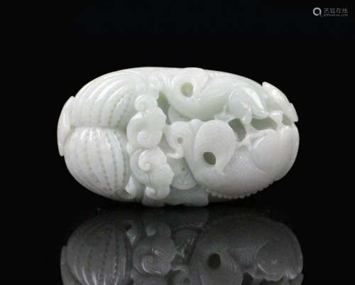 CHINESE WHITE JADE CARVED PENDANT