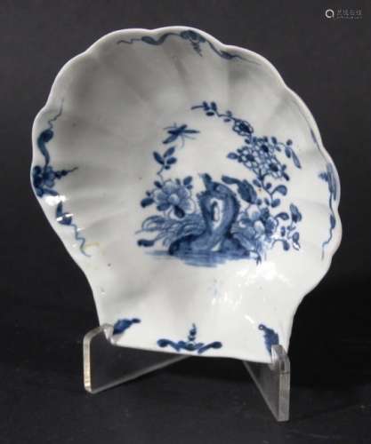 WORCESTER SHELL SHAPED DISH, circa 1770, blue printed in the Two Peony Rock Bird pattern, workman'