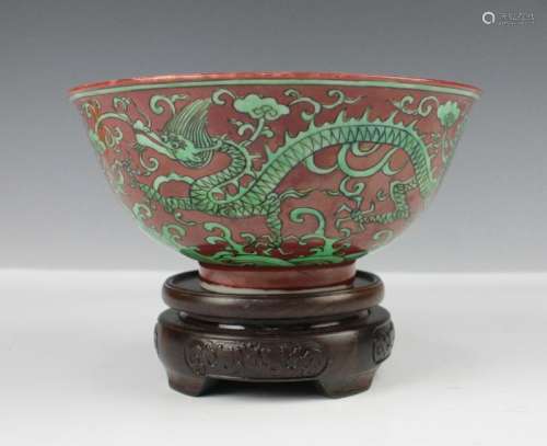 CHINESE RED AND GREEN GLAZE DRAGON BOWL