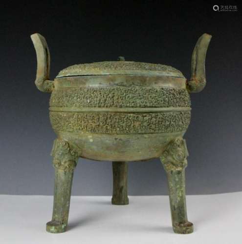 CHINESE ARCHAIC STYLE BRONZE FOOD VESSEL