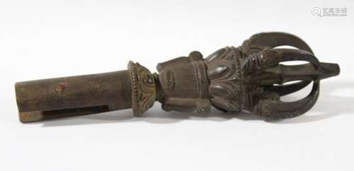 SOUTH EAST ASIAN BRONZE FINIAL, 18th or 19th century, perhaps from a staff or dagger handle, cast