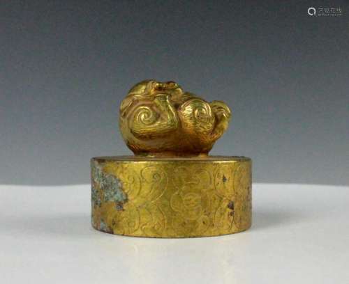 CHINESE GILT BRONZE SEAL WITH BEAR