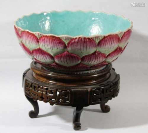 CHINESE ARTICHOKE BOWL, Qianling style but circa 1870, with moulded and painted decoration, iron red