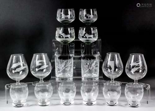 A quantity of Rowland Ward engraved drinking glasses, comprising - six tumblers with birds of Africa