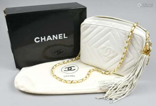 c1990 White Lambskin Chanel Shoulder Bag