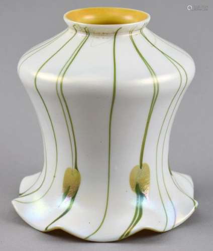 Fostoria Stunning Pulled Gold Heart Art Glass